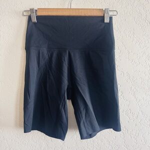 Aerie Offline | Black High-Rise Goal Bike Shorts | M